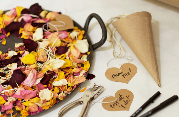 Flower Petals to Potpourri Flower Petals to Potpourri