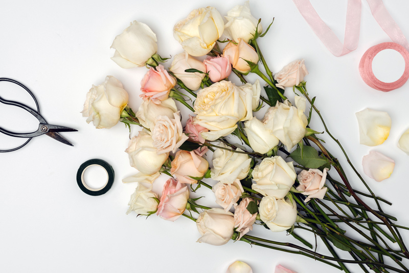 Bouquet-scissors-and-tools-to-repurpose-old-flowers